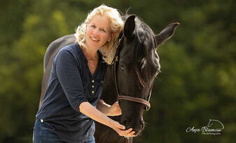 Gundula Lorenz mit ihrem Pferd