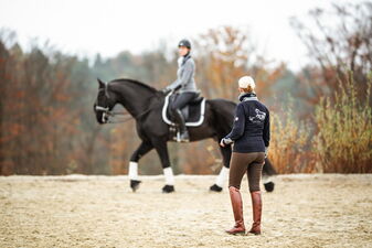 Ein guter Trainer kann das Exterieur eines Pferdes ,lesen' – und mögliche Probleme frühzeitig erkennen. / Foto: Sabrina Mallik Ein guter Trainer kann das Exterieur eines Pferdes ,lesen' – und mögliche Probleme frühzeitig erkennen. / Foto: Sabrina Mallik