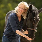 Gundula Lorenz mit ihrem Pferd