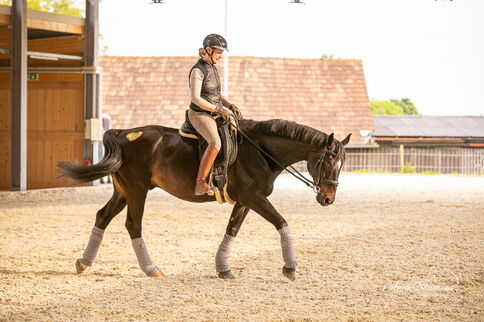 Wer Reitsport betreibt, sollte sich auch mit seinem eigenen Körper & Körpergefühl auseinandersetzen ... / Foto: Anja Blum Pferdefotografie
